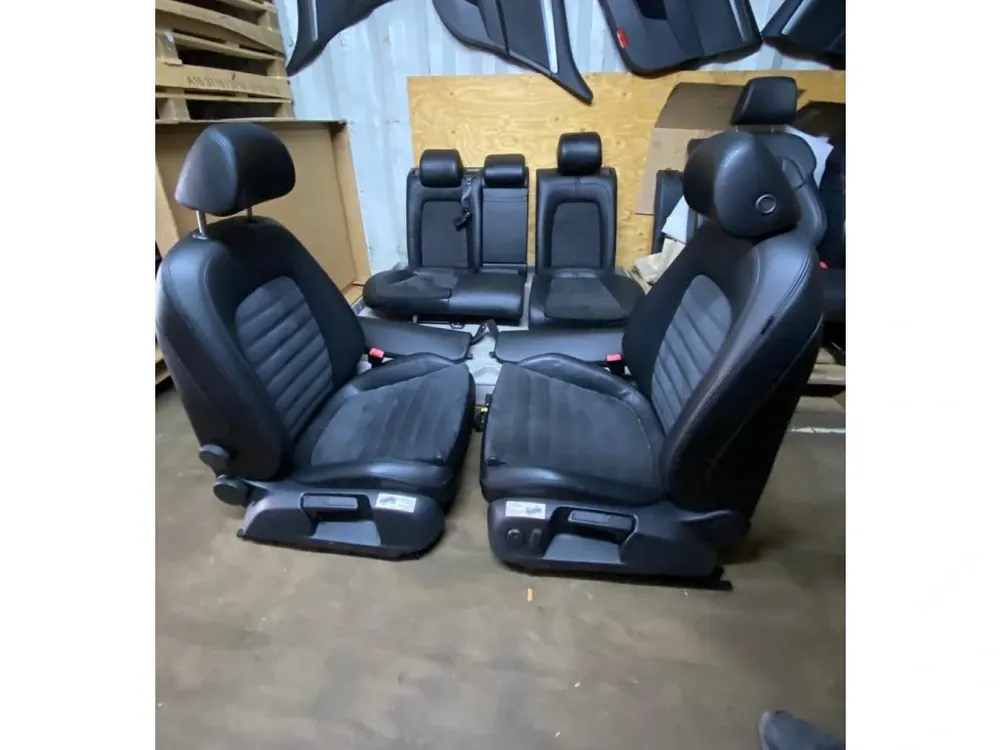 Aktuální Interiér Kůže Alcantara VW PASSAT B6 (combi)